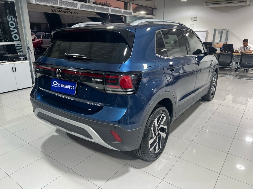 volkswagen t-cross 1.4 250 tsi total flex highline automatico 2025