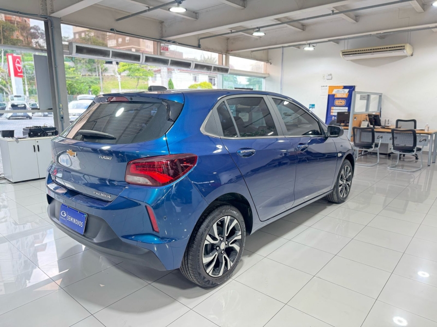 chevrolet onix 1.0 turbo flex premier automatico 4p 2025