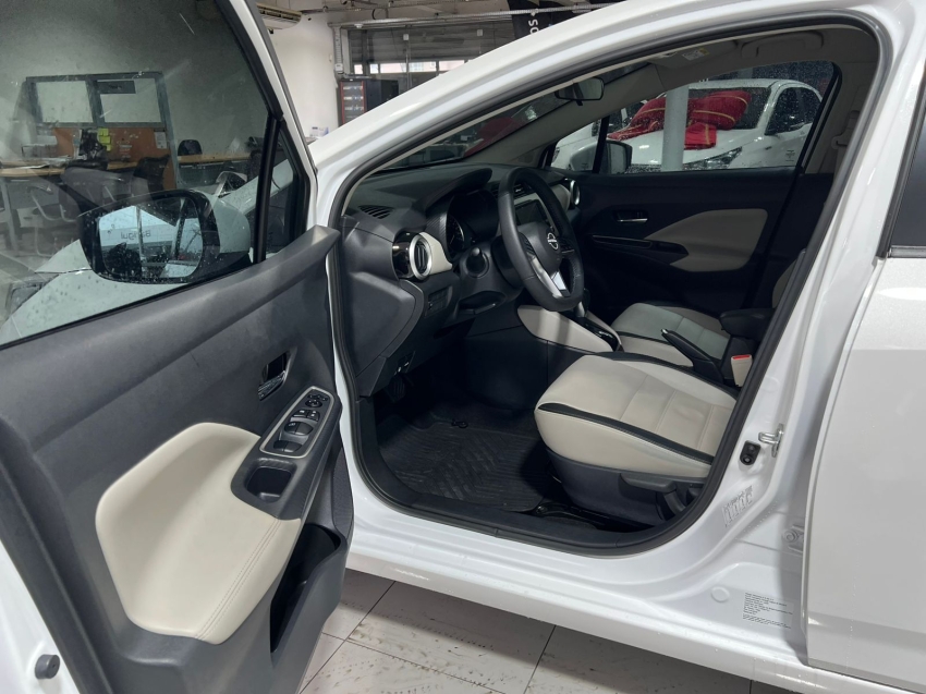 nissan versa 1.6 16v flex exclusive xtronic 1.5 4p automatico 2025