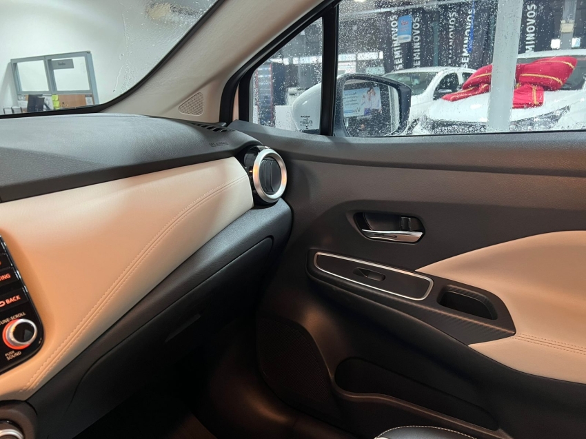 nissan versa 1.6 16v flex exclusive xtronic 1.5 4p automatico 2025