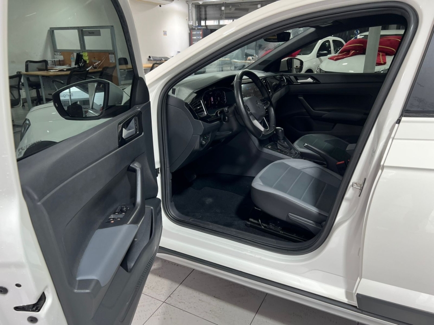 volkswagen nivus 1.0 200 tsi total flex highline automatico 1.4 4p 2021