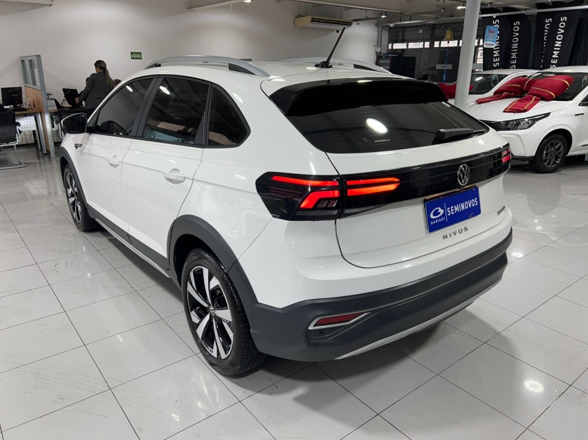 volkswagen nivus 1.0 200 tsi total flex highline automatico 1.4 4p 2021