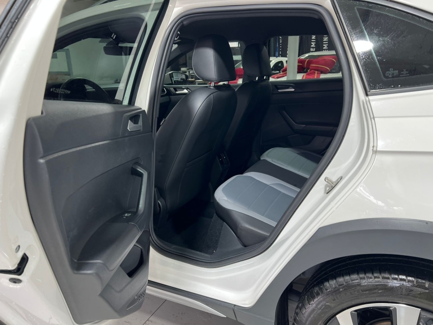 volkswagen nivus 1.0 200 tsi total flex highline automatico 1.4 4p 2021