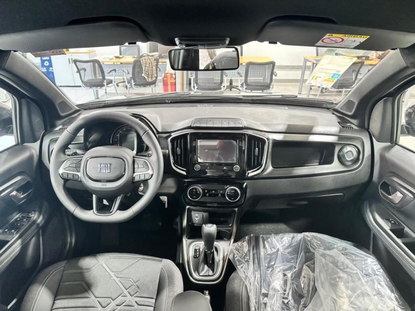 fiat strada 1.3 firefly flex volcano cd cvt 2p automatico 2025