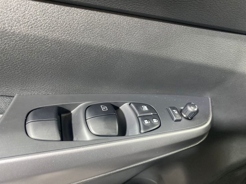 nissan frontier 2.3 16v turbo diesel attack cd 4x4 automatico 4p 2025