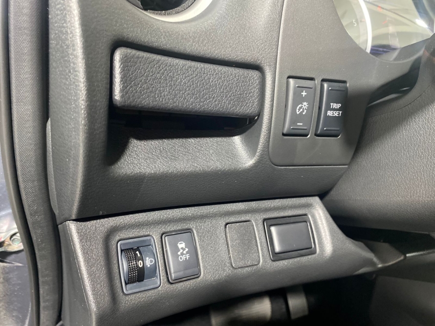nissan frontier 2.3 16v turbo diesel attack cd 4x4 automatico 4p 2025