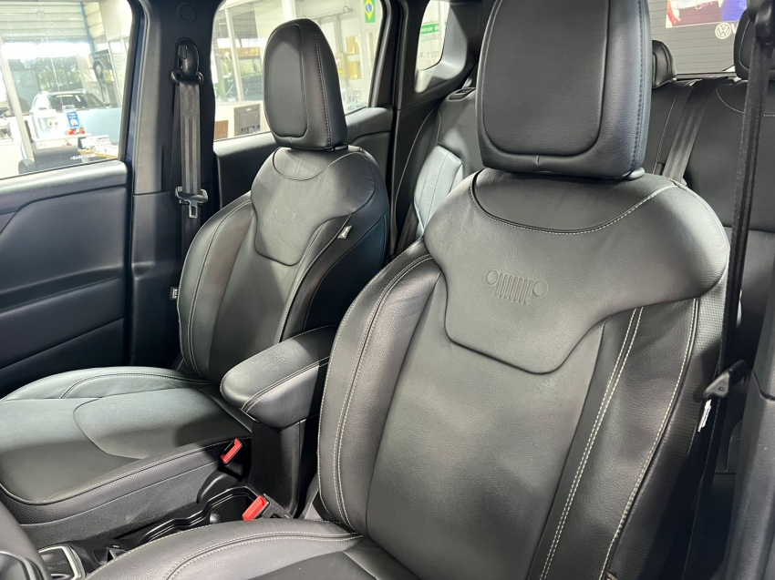 jeep renegade 1.3 t270 turbo flex longitude at6 4p automatico 2024