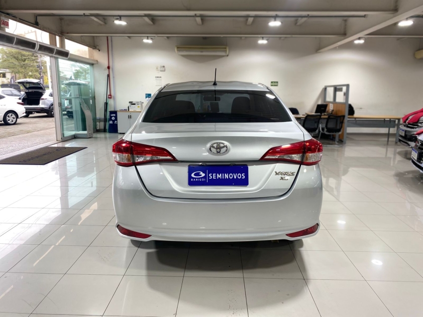toyota yaris 1.5 16v flex sedan xl plus connect multidrive 4p automatico 2021