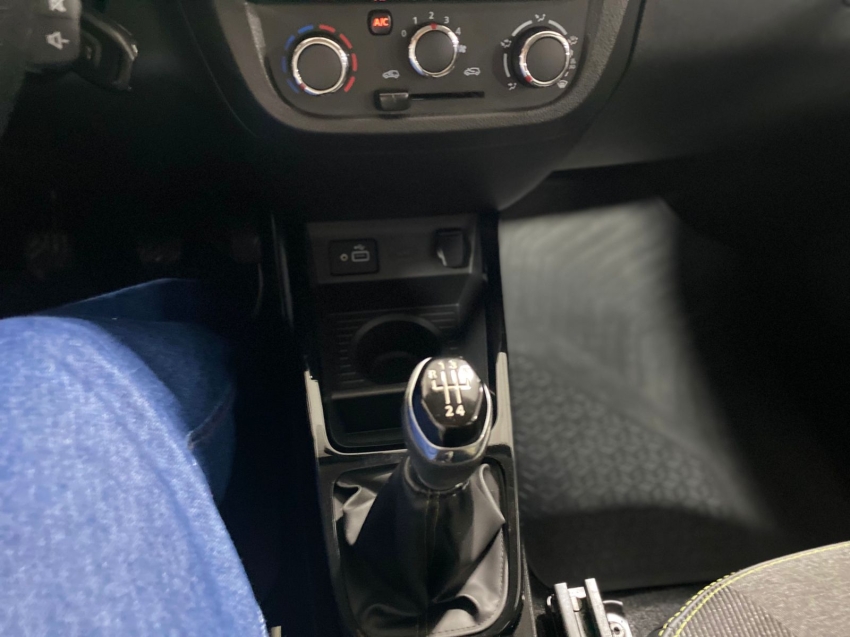 renault kwid 1.0 12v sce flex outsider manual 4p 2023