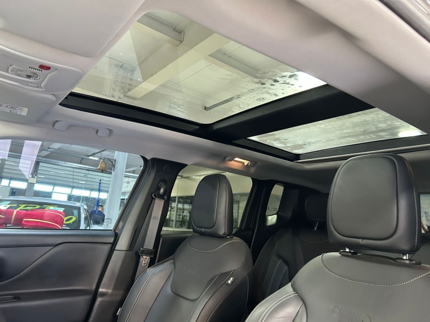 jeep renegade 1.3 t270 turbo flex sahara at6 4p automatico 2025