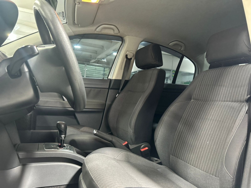 volkswagen polo sedan 1.6 mi comfortline 8v flex 4p automatizado automatico 2014