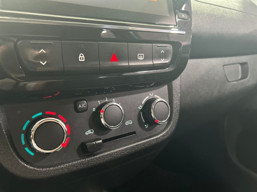 renault kwid 1.0 12v sce flex outsider manual 4p 2023