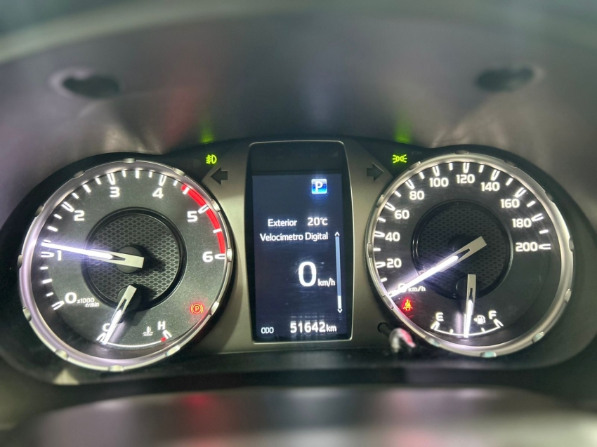 toyota hilux 2.8 d-4d turbo diesel cd sr 4x4 automatico 4p 2024