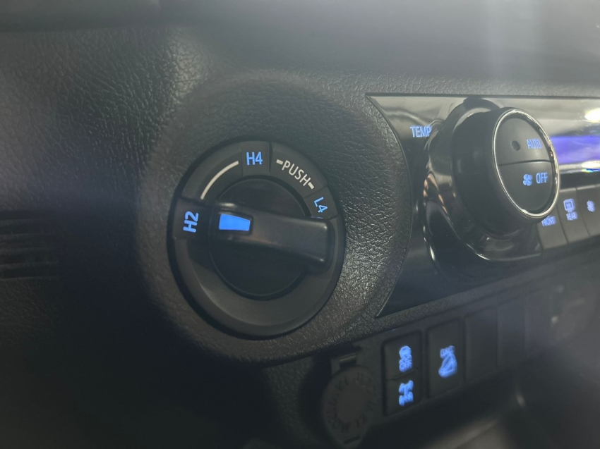 toyota hilux 2.8 d-4d turbo diesel cd sr 4x4 automatico 4p 2024