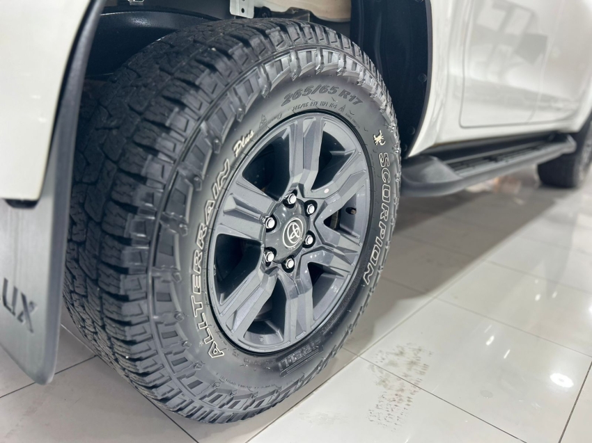toyota hilux 2.8 d-4d turbo diesel cd sr 4x4 automatico 4p 2024