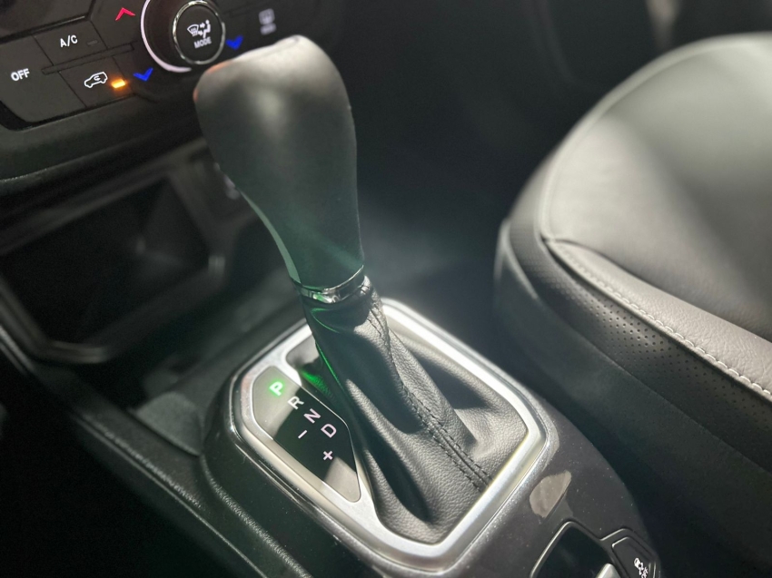 jeep renegade 1.3 t270 turbo flex longitude at6 4p automatico 2025