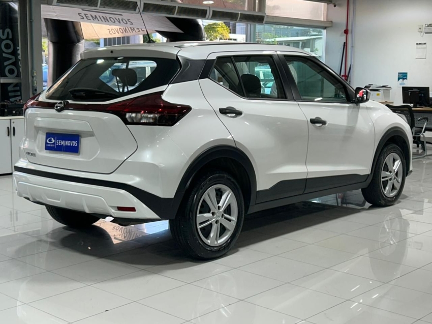 nissan kicks 1.6 16v flexstart active xtronic flex 4p automatico 2024