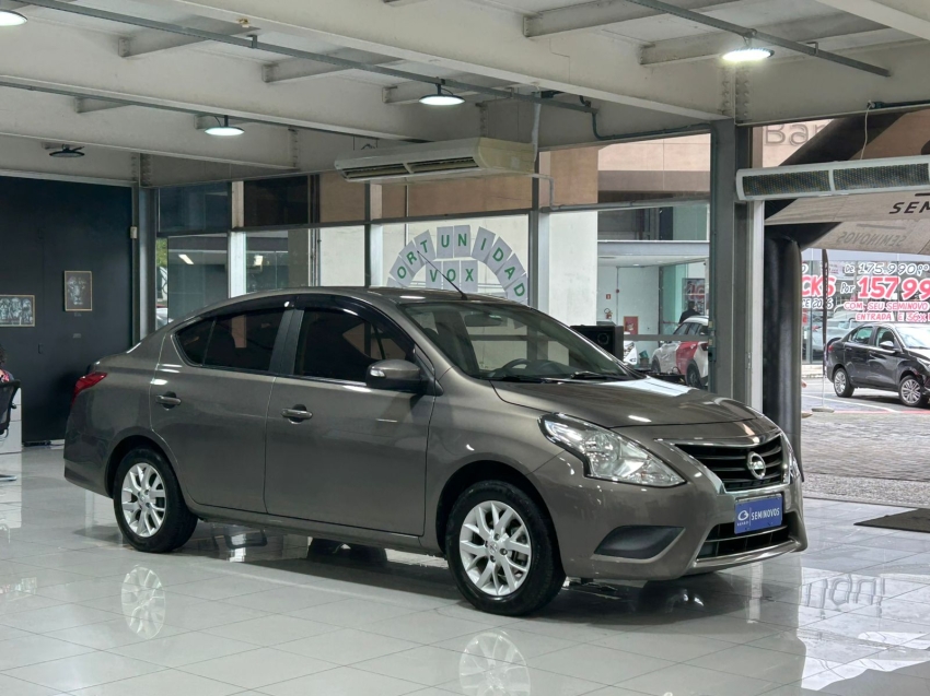 nissan versa 1.6 16v flexstart sv 4p xtronic flex 5p automatico 2020