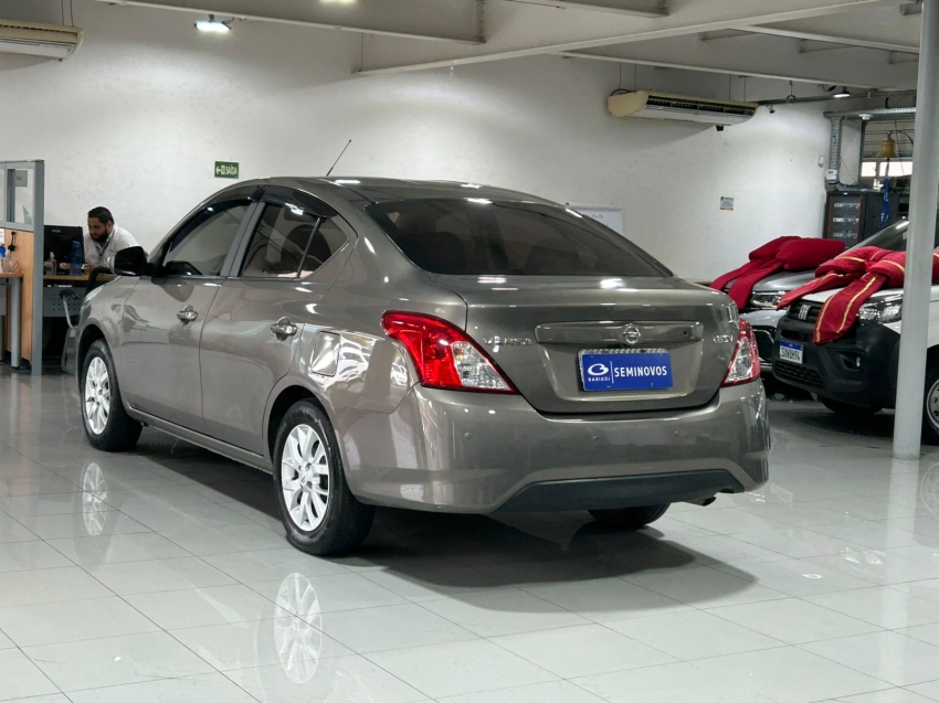 nissan versa 1.6 16v flexstart sv 4p xtronic flex 5p automatico 2020