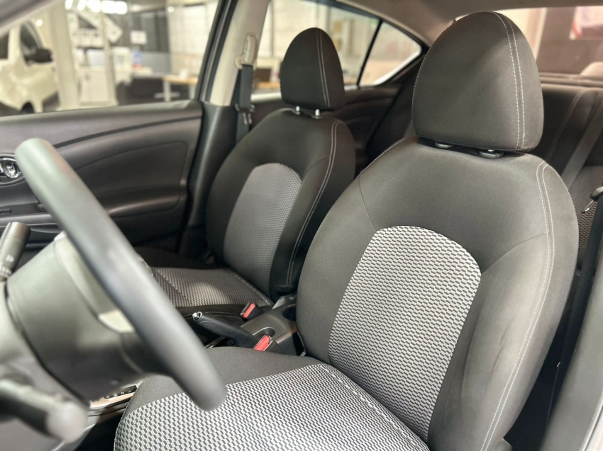 nissan versa 1.6 16v flexstart sv 4p xtronic flex 5p automatico 2020