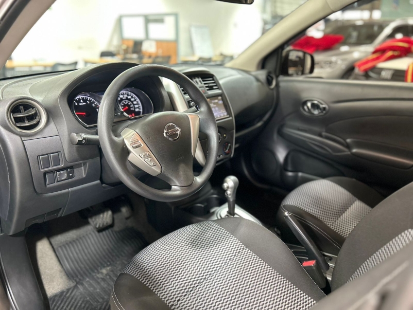 nissan versa 1.6 16v flexstart sv 4p xtronic flex 5p automatico 2020