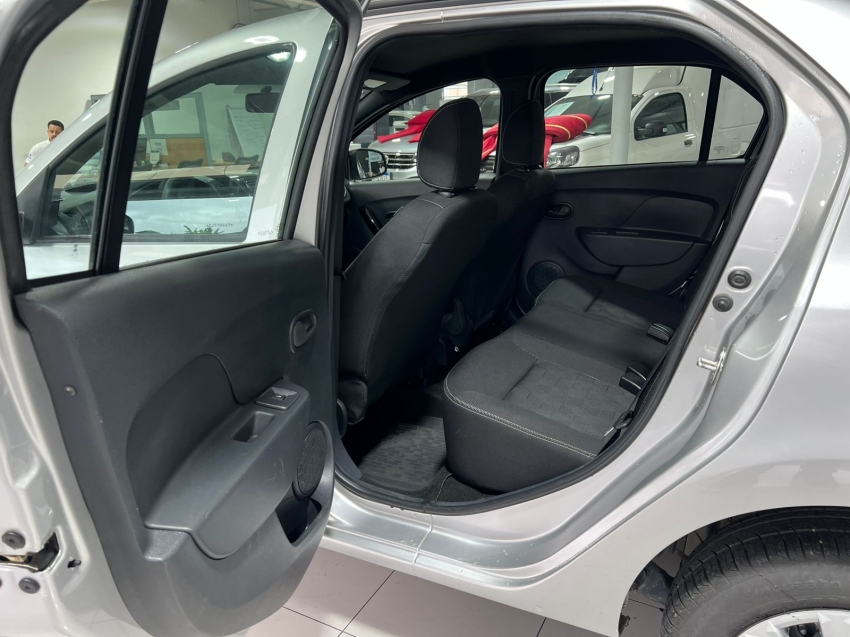renault logan 1.0 12v sce flex zen manual 4p 2025