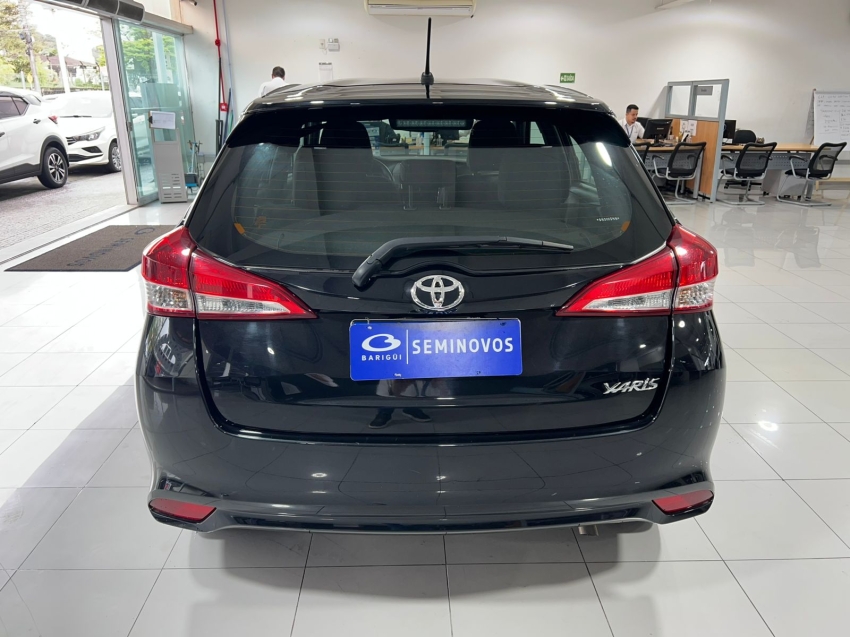 toyota yaris 1.5 16v flex xl multidrive 4p automatico 2025