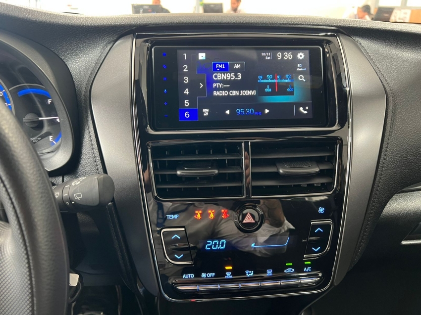 toyota yaris 1.5 16v flex xl multidrive 4p automatico 2025