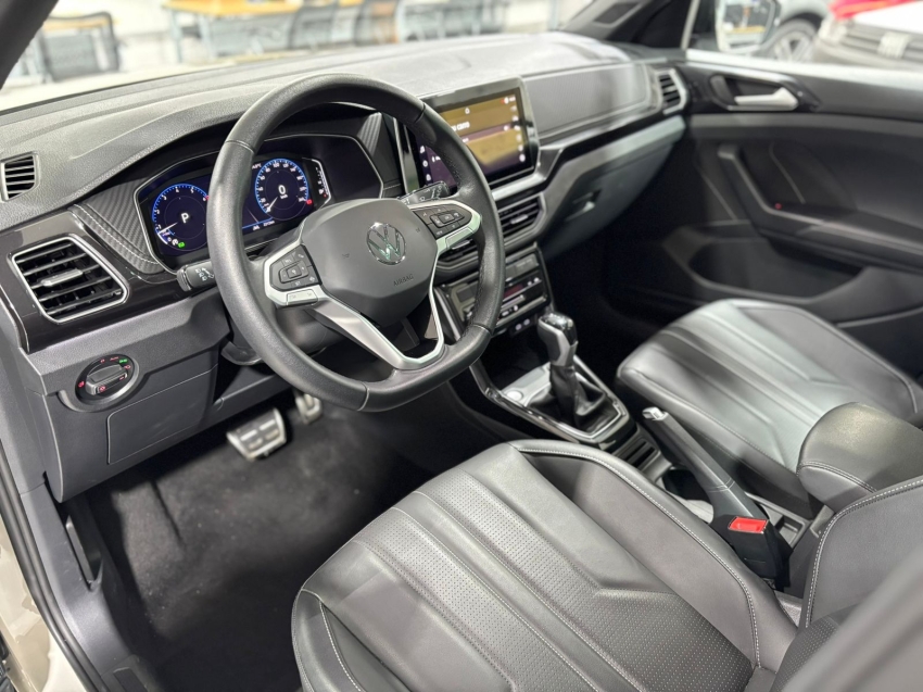 volkswagen t-cross 1.4 250 tsi total flex highline automatico 4p 2025