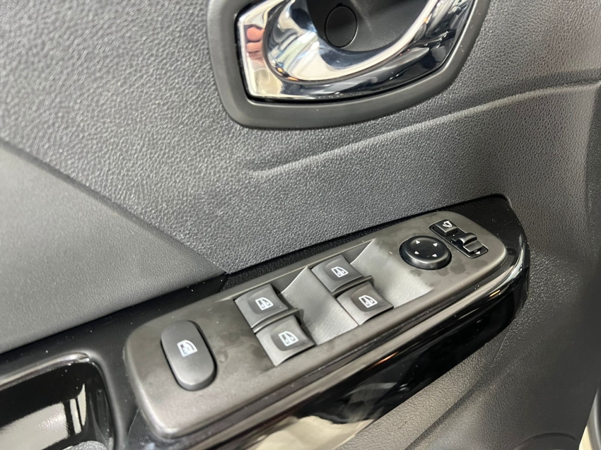 renault captur 1.6 16v sce flex life x-tronic 4p automatico 2021