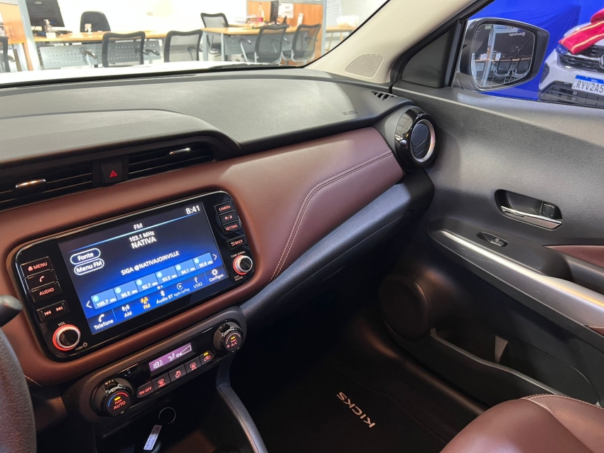 nissan kicks 1.6 16v flexstart exclusive xtronic flex 4p automatico 2022