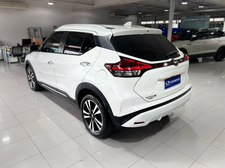 nissan kicks 1.6 16v flexstart exclusive xtronic flex 4p automatico 2022