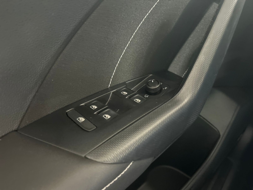 volkswagen t-cross 1.4 250 tsi total flex highline automatico 4p 202512