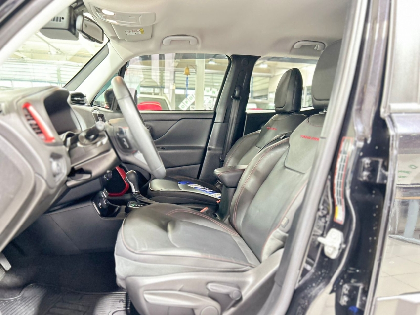 jeep renegade 1.3 t270 turbo flex trailhawk 4x4 at9 4p automatico 20224