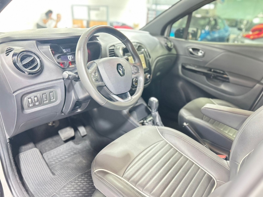 renault captur 1.6 16v sce flex intense x-tronic 4p automatico 20215