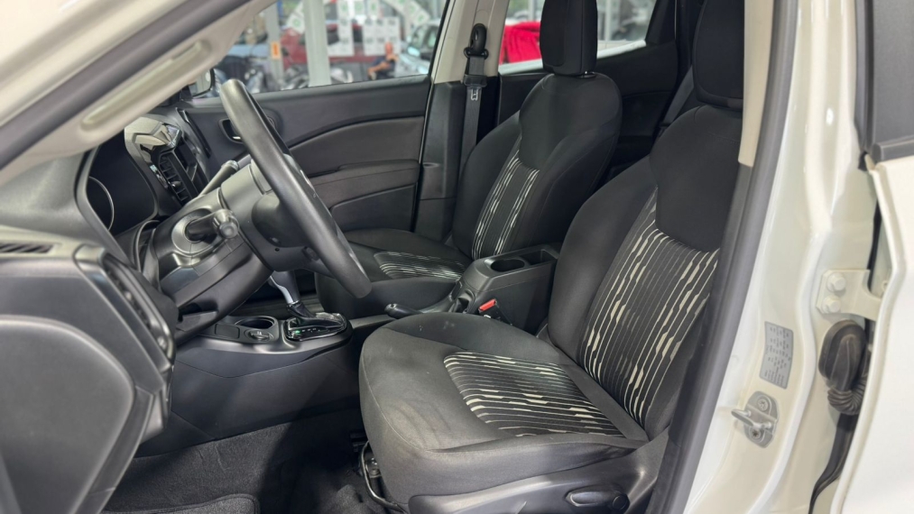 fiat toto endurance 1.8 at6 flex - oportunidade vox barigui4