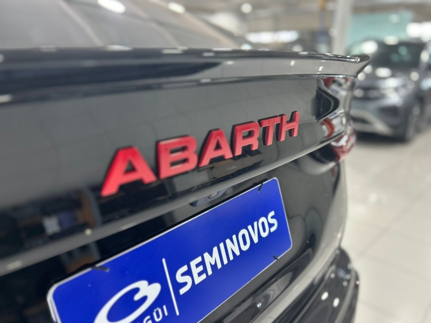 fiat fastback 1.3 turbo 270 flex abarth at6 4p automatico 202518