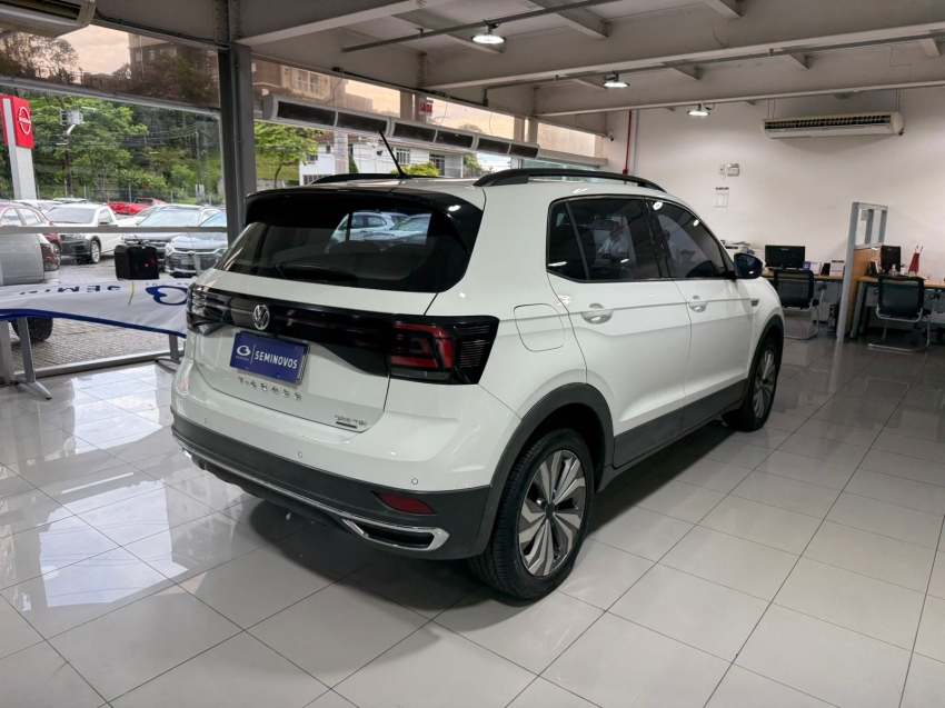 volkswagen t-cross 1.0 200 tsi total flex comfortline automatico 4p 202015