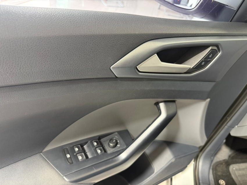 volkswagen t-cross 1.0 200 tsi total flex comfortline automatico 4p 20207