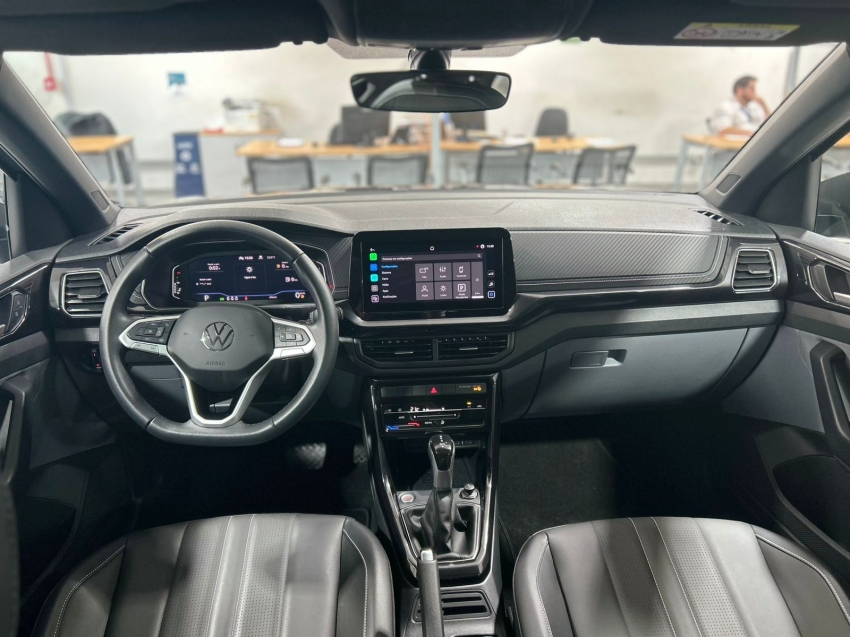 volkswagen t-cross 1.0 200 tsi total flex comfortline automatico 4p 20256