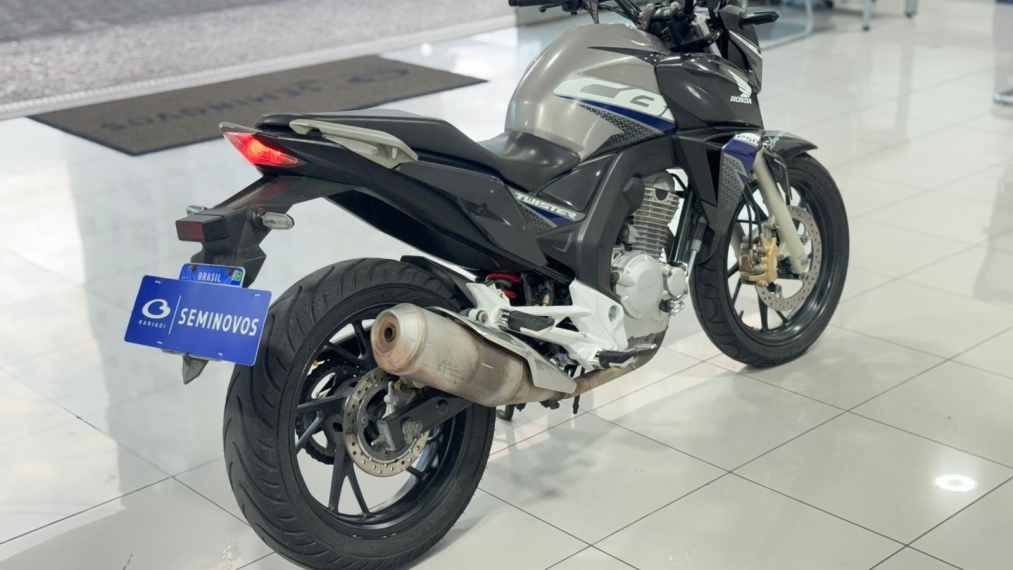 cb twister 250cc abs3