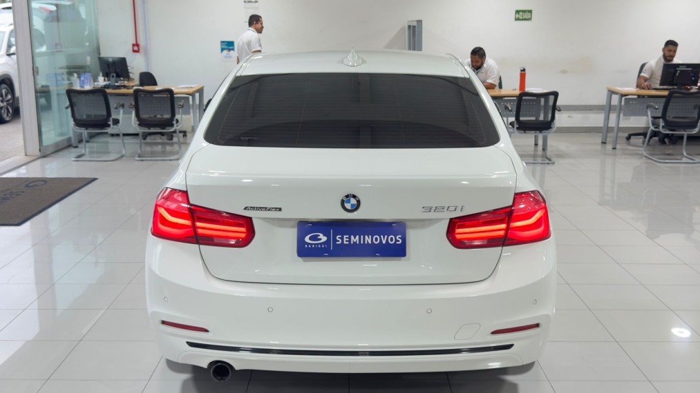 bmw 320i 2016 active flex - oportunidade vox barigui15