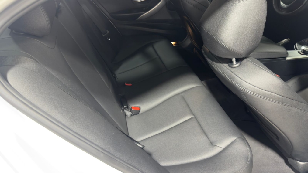 bmw 320i 2016 active flex - oportunidade vox barigui12