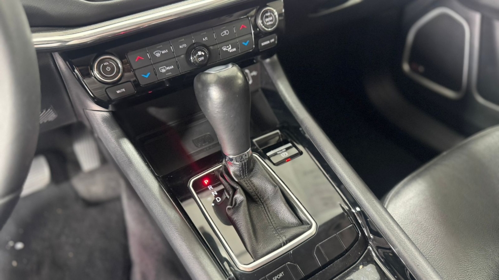 compass limited 4x2 t270 1.3 at6 2023- 15 mil abaixo da fipe11