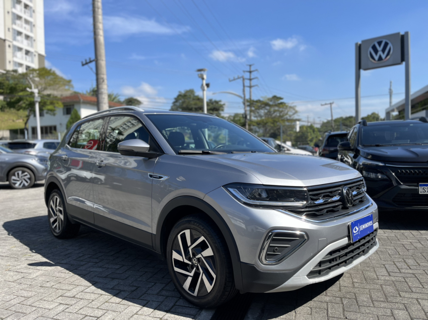 volkswagen t-cross 1.4 250 tsi total flex highline automatico 4p 2025