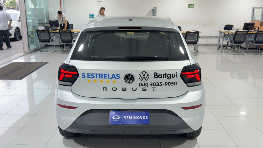 polo track 1.0 12v - test drive 2.000km11