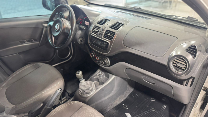 fiat grand siena 1.4 mpi attractive 8v flex 4p manual automatico 201713