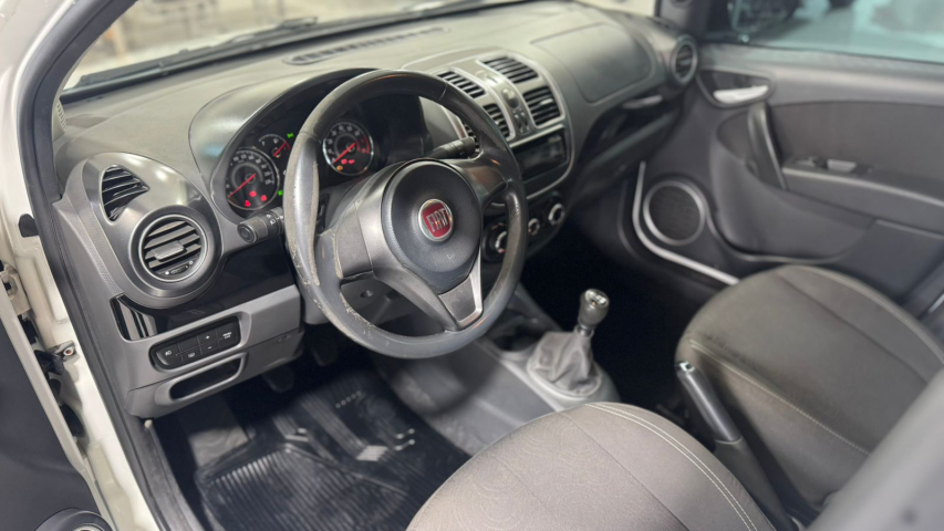 fiat grand siena 1.4 mpi attractive 8v flex 4p manual automatico 20179