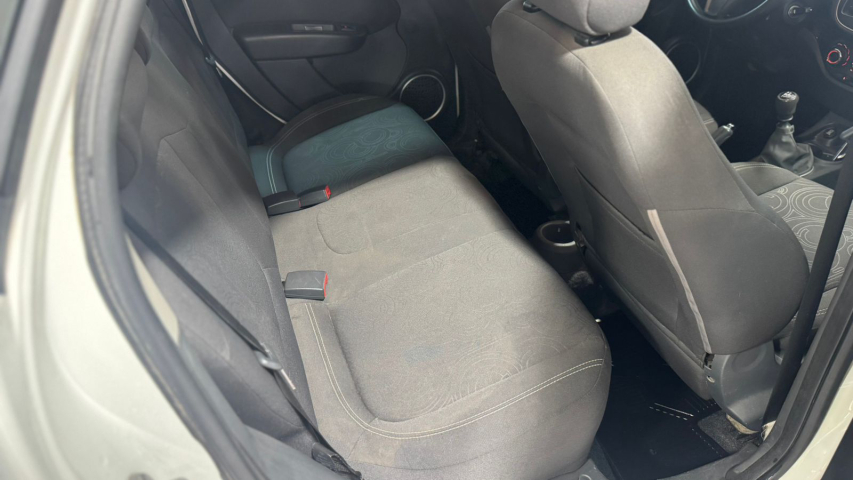 fiat grand siena 1.4 mpi attractive 8v flex 4p manual automatico 201711