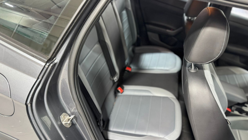 volkswagen nivus 1.0 200 tsi total flex highline automatico 4p 202410